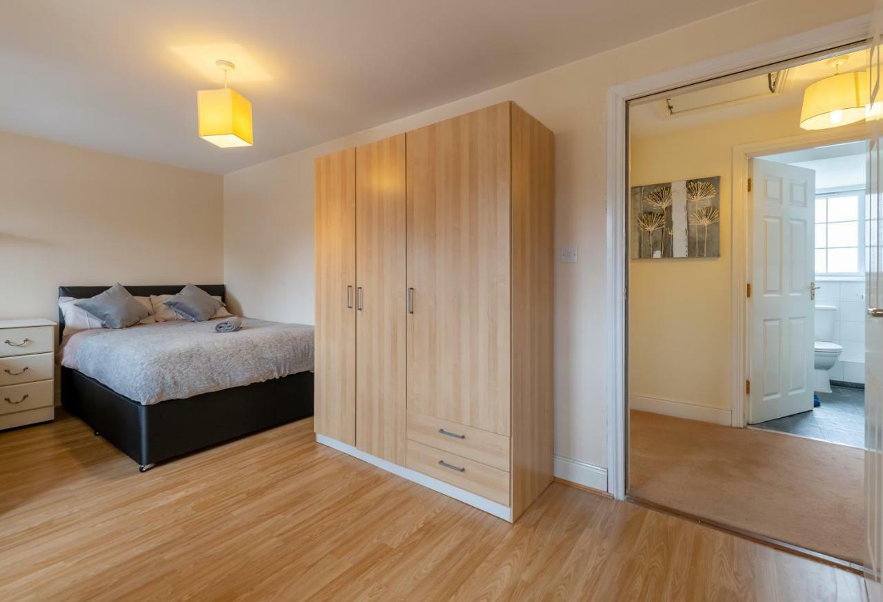 Newcastle City Centre Spacious Town House Free Parking And Wifi Exterior photo